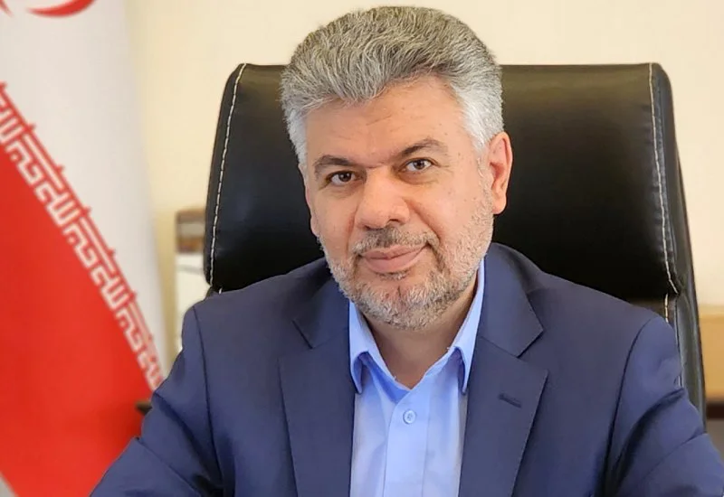 آقای گنجی با چه حقی دست در جیبِ کارگران زحمت کش می‌کنید؟